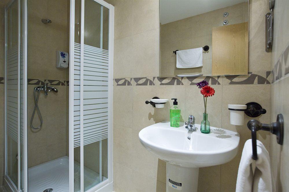 Apartamentos Apr Numancia Madrid Eksteriør billede