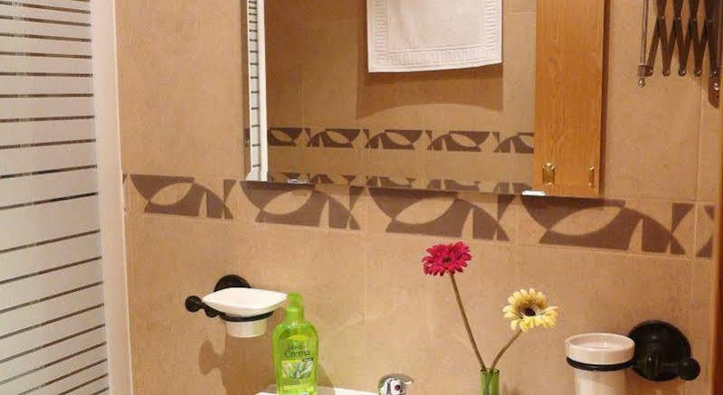 Apartamentos Apr Numancia Madrid Eksteriør billede